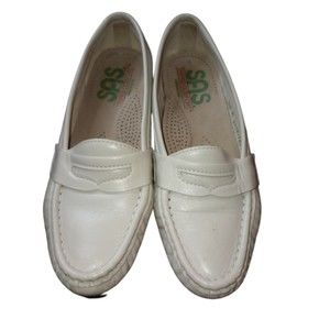 S.A.S Womans Size 4 1/2 M Tripad Comfort Slip on Penny Loafer